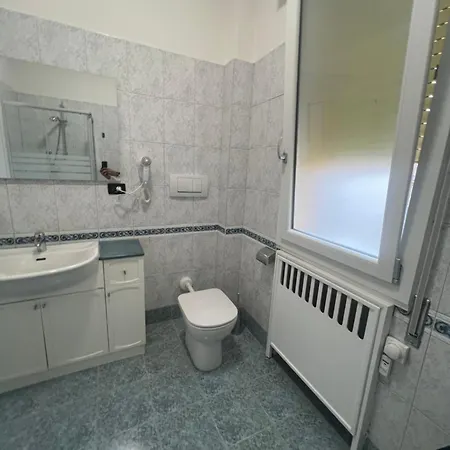 Manaroomsmarconi 3* Болонья